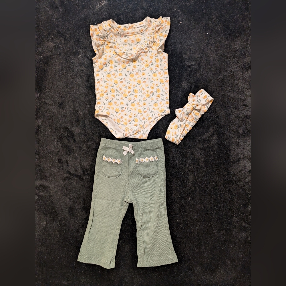 8 for $12 / Daisy Fuentes Floral and Green Kids Matching Set